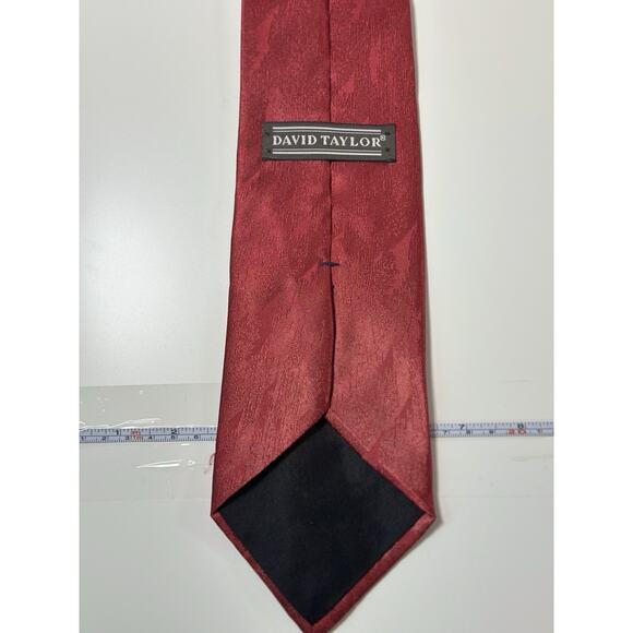 David Taylor Men’s Red Textured Neck Tie Classic Formal Polyester 58” x 4” - Picture 6 of 8